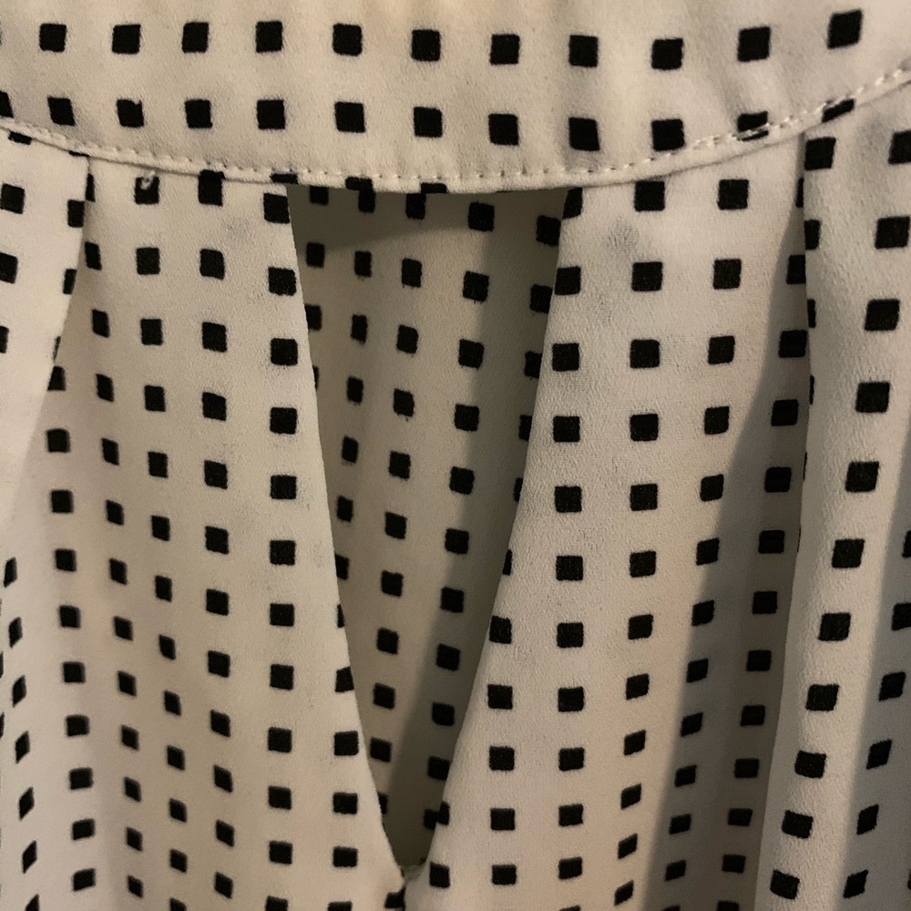 Pleione cute ivory colored blouse with print, Sz L